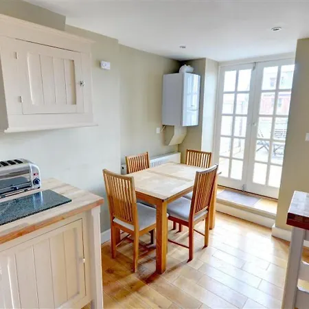 Holiday home 2 Bed In Oc-s878 *