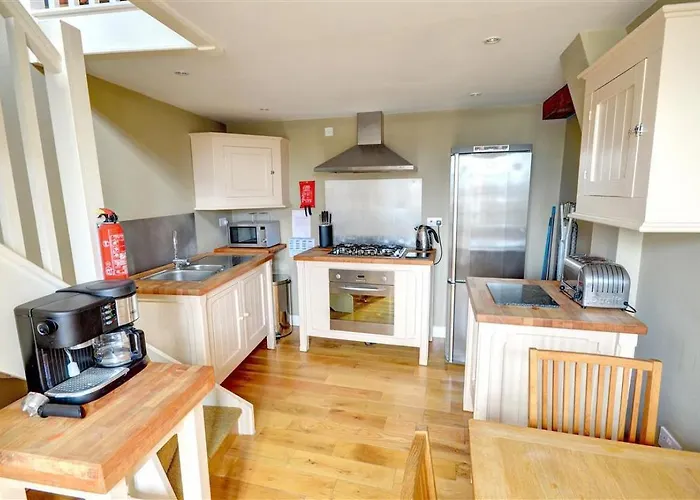 2 Bed In Oc-s878 Semesterbostad